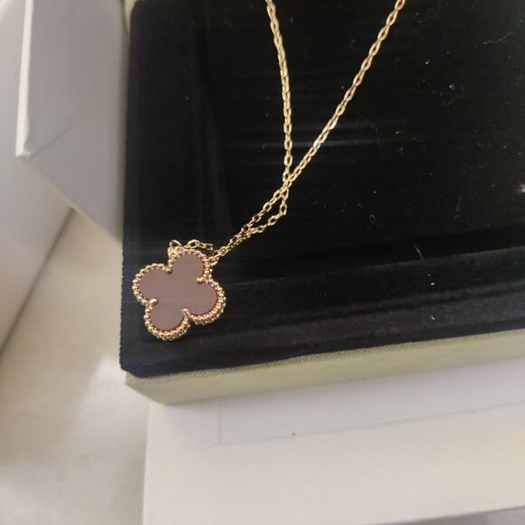 Van Cleef & Arpels 18K Gold Carnelian Necklace - Picture 6 of 6